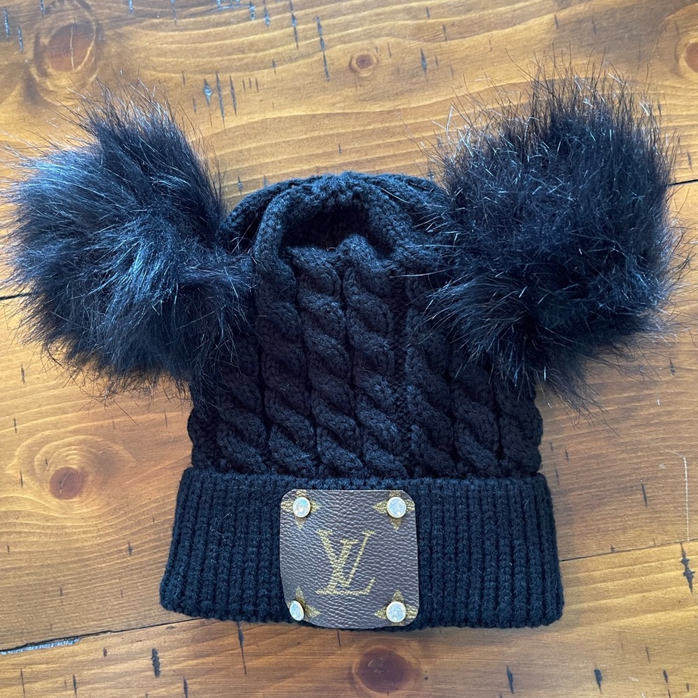 Double Pom Pom luxury beanie